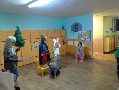 Театрализираните дейности като интерактивен метод за стимулиране на речевата активност на децата"-драматизации от  деца и родители в трета "А"-дейности по ПроектBG05SFPR001-1.003-0001 „Силен старт“-за интензивна работа с родителите 3