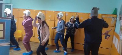 Театрализираните дейности като интерактивен метод за стимулиране на речевата активност на децата"-драматизации от  деца и родители в трета "А"-дейности по ПроектBG05SFPR001-1.003-0001 „Силен старт“-за интензивна работа с родителите 9