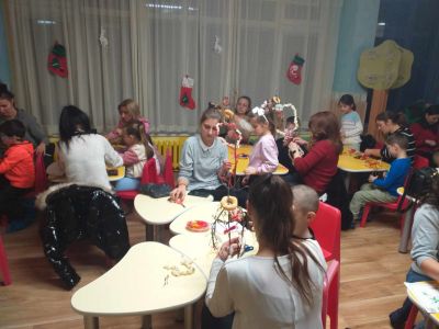 Практикум за изработване на сурвакници в четвърта група. Дейности по Проект BG05SFPR001-1.003-0001"Силен старт"за интензивна работа с родителите за формиране на положителни нагласи към образованието и за пълноценното им участие в образователния пр 6