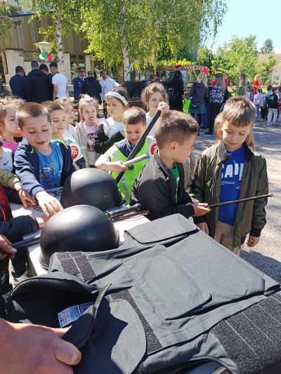 Посещение във Военното окръжие-деца от трета"а" и четвърта възрастови групи 4