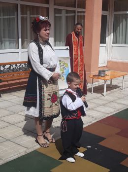 Урок по родолюбие на тема Моята Родина България 7